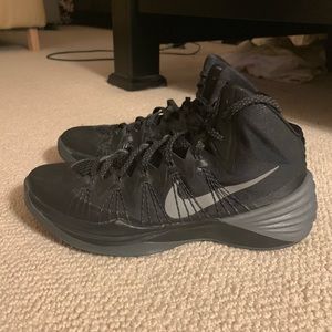 Nike Hyperdunk Black